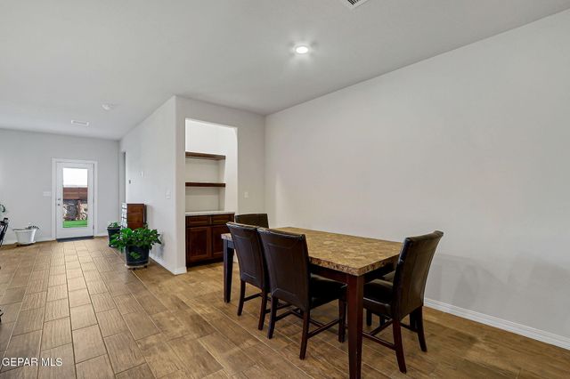 13138 OAKHAMPTON Avenue, El Paso, TX 79928