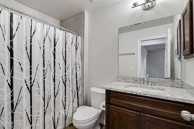 13138 OAKHAMPTON Avenue, El Paso, TX 79928