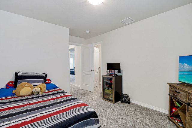 13138 OAKHAMPTON Avenue, El Paso, TX 79928