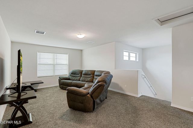 13138 OAKHAMPTON Avenue, El Paso, TX 79928