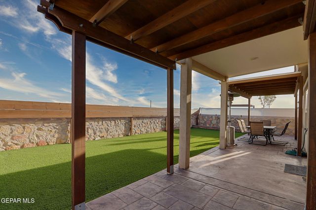 13138 OAKHAMPTON Avenue, El Paso, TX 79928