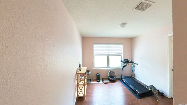 6102 S Jolie, San Antonio, TX 78240