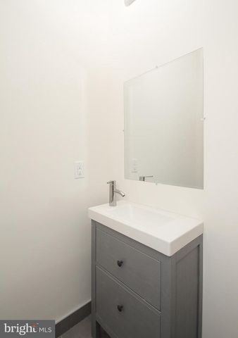 864 N 19TH ST, Philadelphia, PA 19130