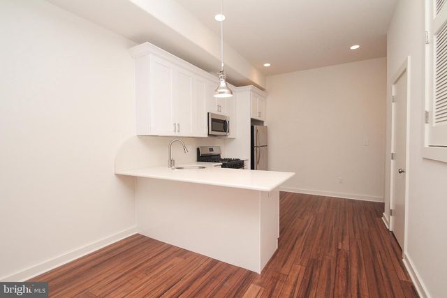 864 N 19TH ST, Philadelphia, PA 19130