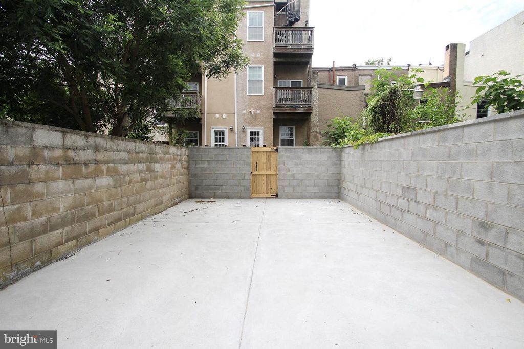 864 N 19TH ST, Philadelphia, PA 19130