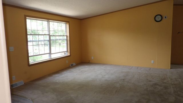 11067 S River Road, Evart, MI 49631