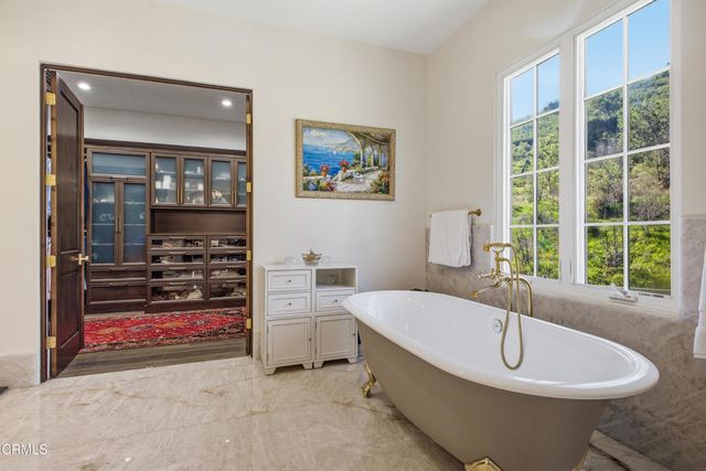 27417 Park Vista Road, Agoura Hills, CA 91301