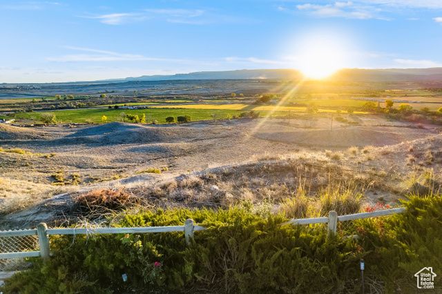 2267 SEGO LILY DR, Wellington, UT 84542