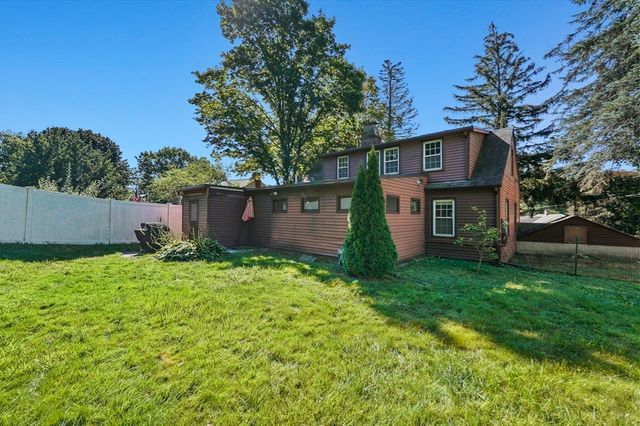 1337 Pleasant St, Worcester, MA 01602