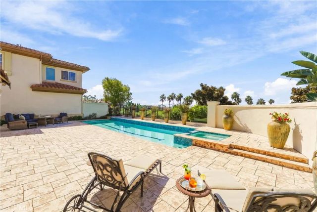 2 Via Corsica, Dana Point, CA 92629