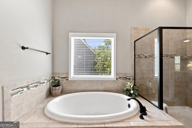 6240 Brookshire Court, Braselton, GA 30517