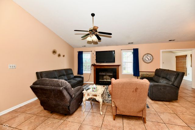 153 W Foxwood Drive, Brownsburg, IN 46112