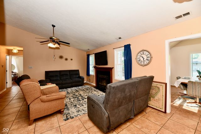 153 W Foxwood Drive, Brownsburg, IN 46112
