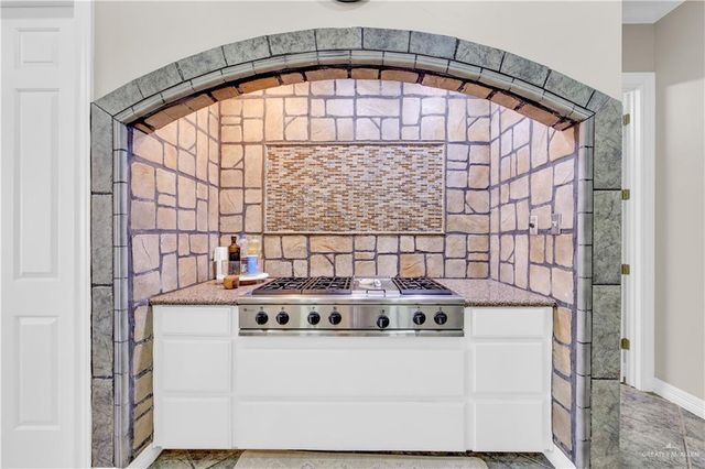 2310 Silverado North Drive, Palmhurst, TX 78573