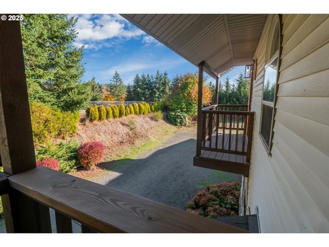 86104 SELLS VIEW Dr, Eugene, OR 97402
