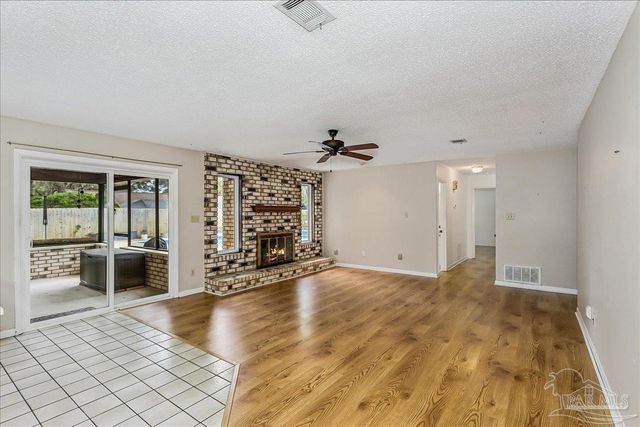 2817 Oak Ridge Dr, Gulf Breeze, FL 32563