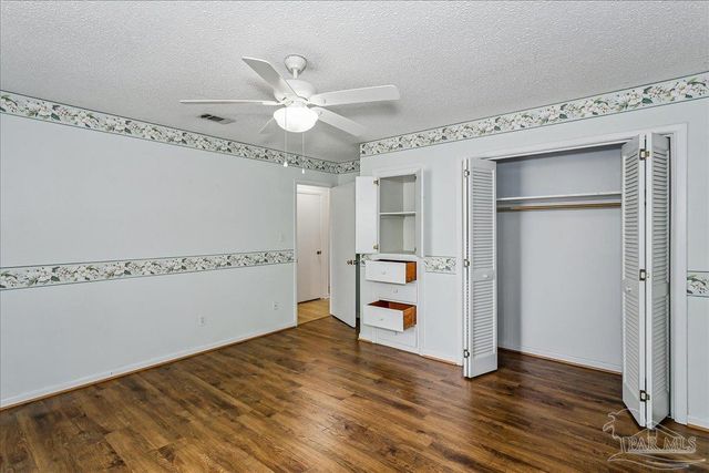 2817 Oak Ridge Dr, Gulf Breeze, FL 32563