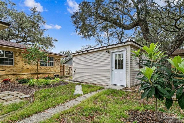 2817 Oak Ridge Dr, Gulf Breeze, FL 32563