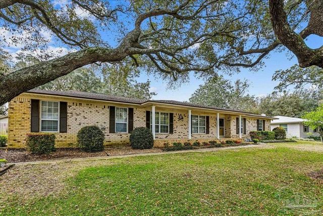 2817 Oak Ridge Dr, Gulf Breeze, FL 32563