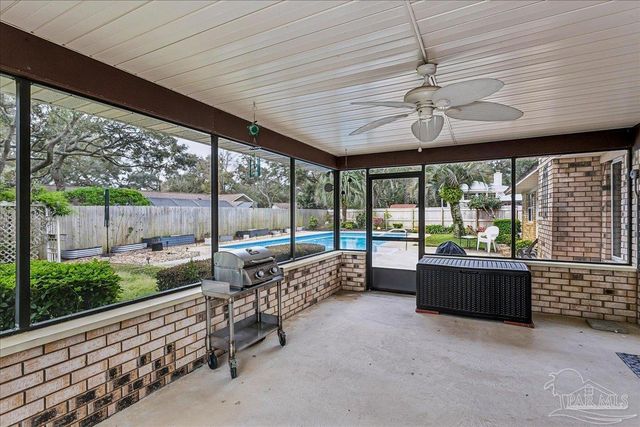 2817 Oak Ridge Dr, Gulf Breeze, FL 32563