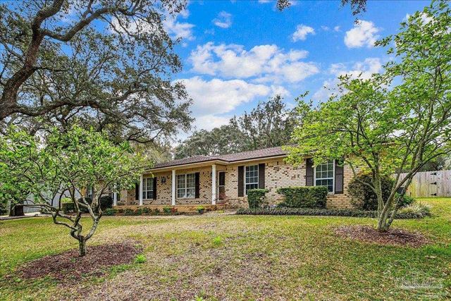 2817 Oak Ridge Dr, Gulf Breeze, FL 32563