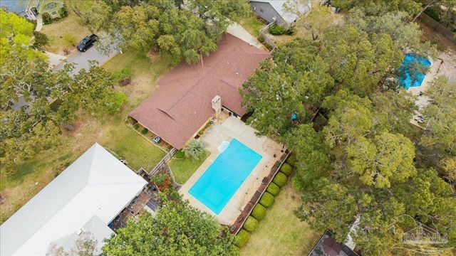 2817 Oak Ridge Dr, Gulf Breeze, FL 32563