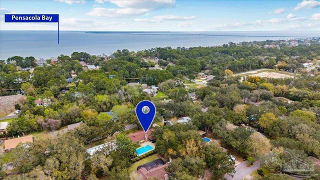 2817 Oak Ridge Dr, Gulf Breeze, FL 32563