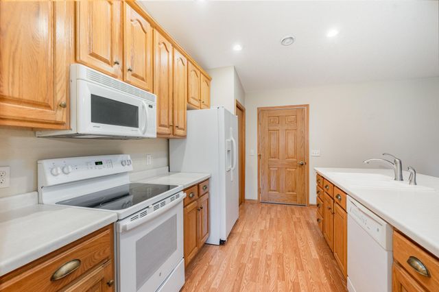 220 6th Street NE, Montgomery, MN 56069