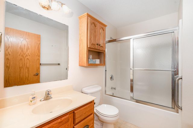 220 6th Street NE, Montgomery, MN 56069