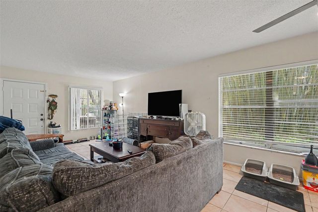 14203 SHADOW MOSS LANE 102, Tampa, FL 33613