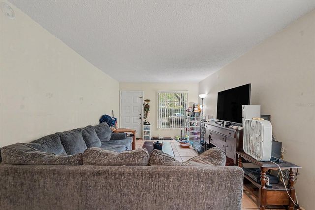 14203 SHADOW MOSS LANE 102, Tampa, FL 33613