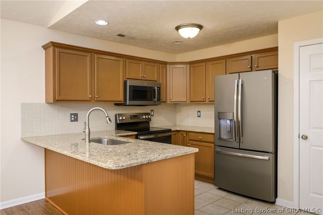 1933 Harmony Circle, Charlestown, IN 47111