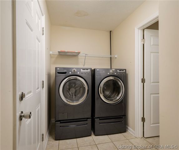 1933 Harmony Circle, Charlestown, IN 47111