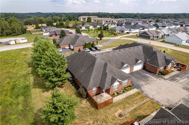 1933 Harmony Circle, Charlestown, IN 47111