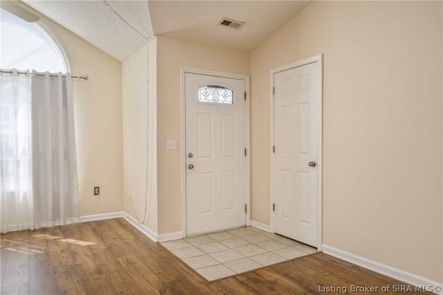 1933 Harmony Circle, Charlestown, IN 47111