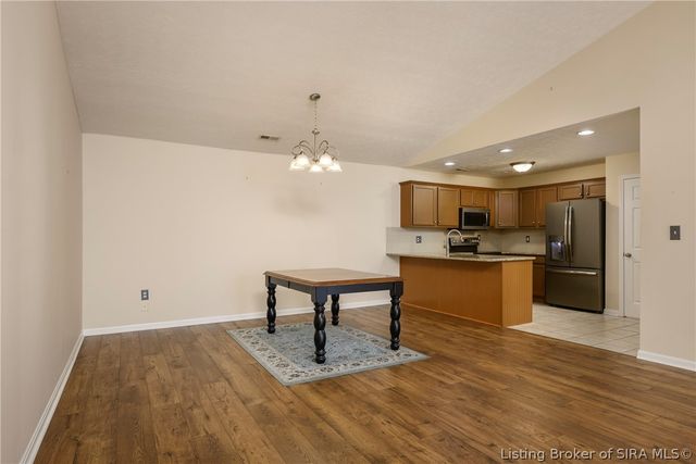 1933 Harmony Circle, Charlestown, IN 47111