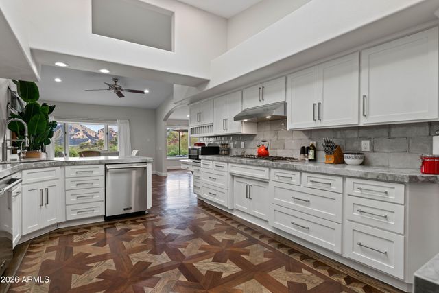 4401 E SPARKLING Lane, Paradise Valley, AZ 85253