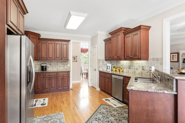 105 Robin Pt, Gallatin, TN 37066