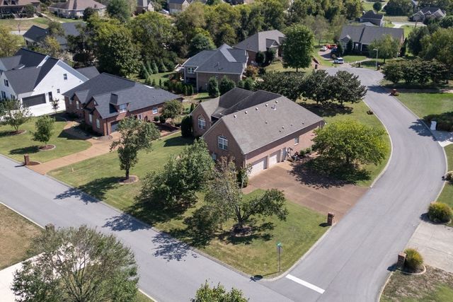 105 Robin Pt, Gallatin, TN 37066