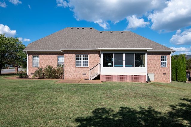 105 Robin Pt, Gallatin, TN 37066