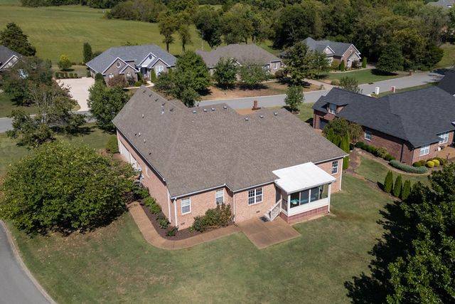 105 Robin Pt, Gallatin, TN 37066