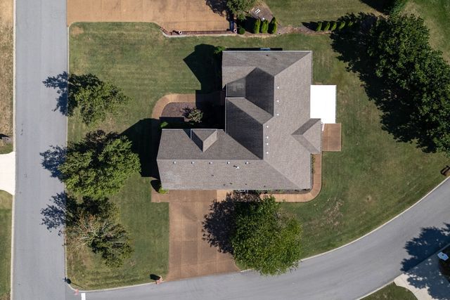 105 Robin Pt, Gallatin, TN 37066