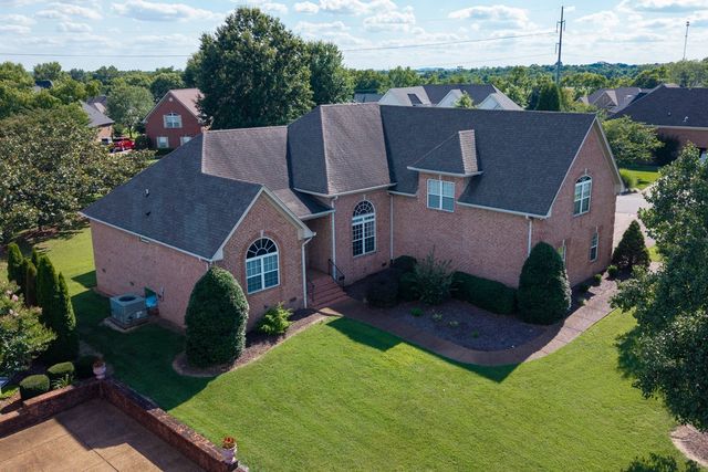 105 Robin Pt, Gallatin, TN 37066