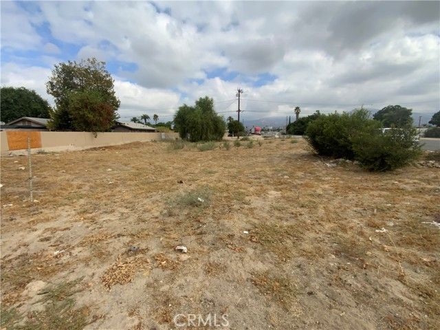 25338 4th, San Bernardino, CA 92410