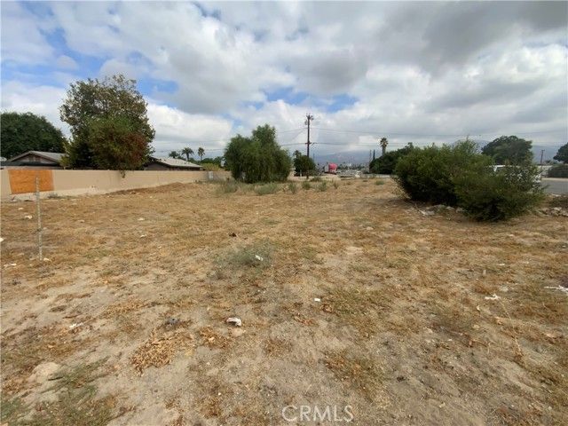 25338 4th, San Bernardino, CA 92410