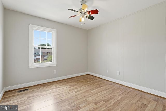 1042-B MARGATE CT, Sterling, VA 20164