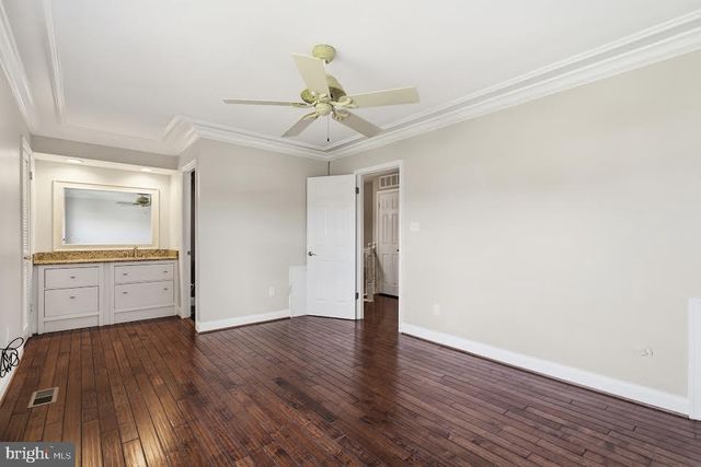 1042-B MARGATE CT, Sterling, VA 20164