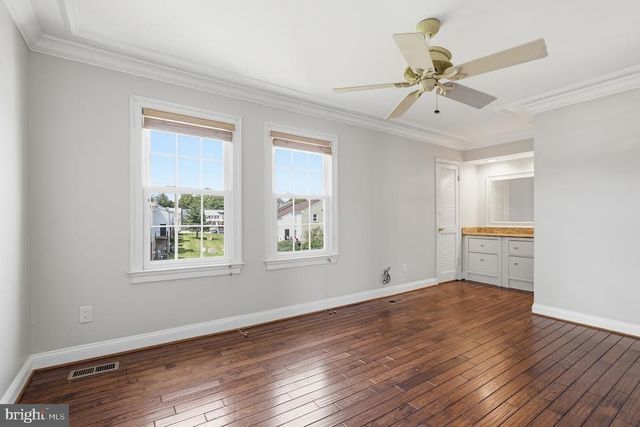 1042-B MARGATE CT, Sterling, VA 20164