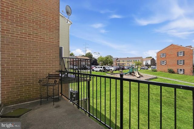 1042-B MARGATE CT, Sterling, VA 20164