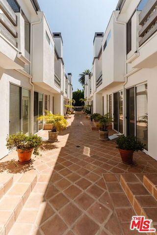 913 Euclid Street 5, Santa Monica, CA 90403